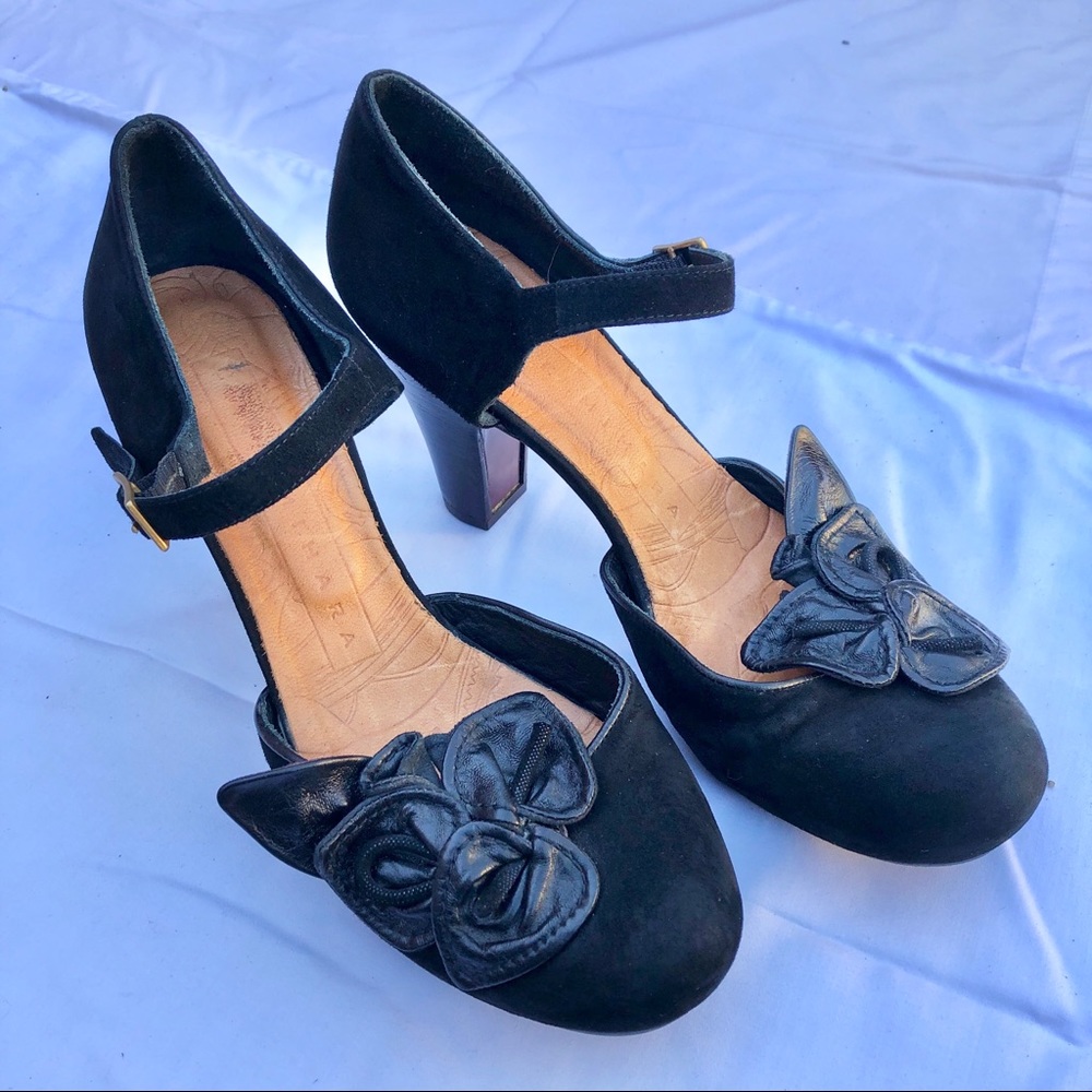 Chie Mihara Mary Jane Heels-Floral